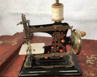 Vintage Toy Sewing Machines